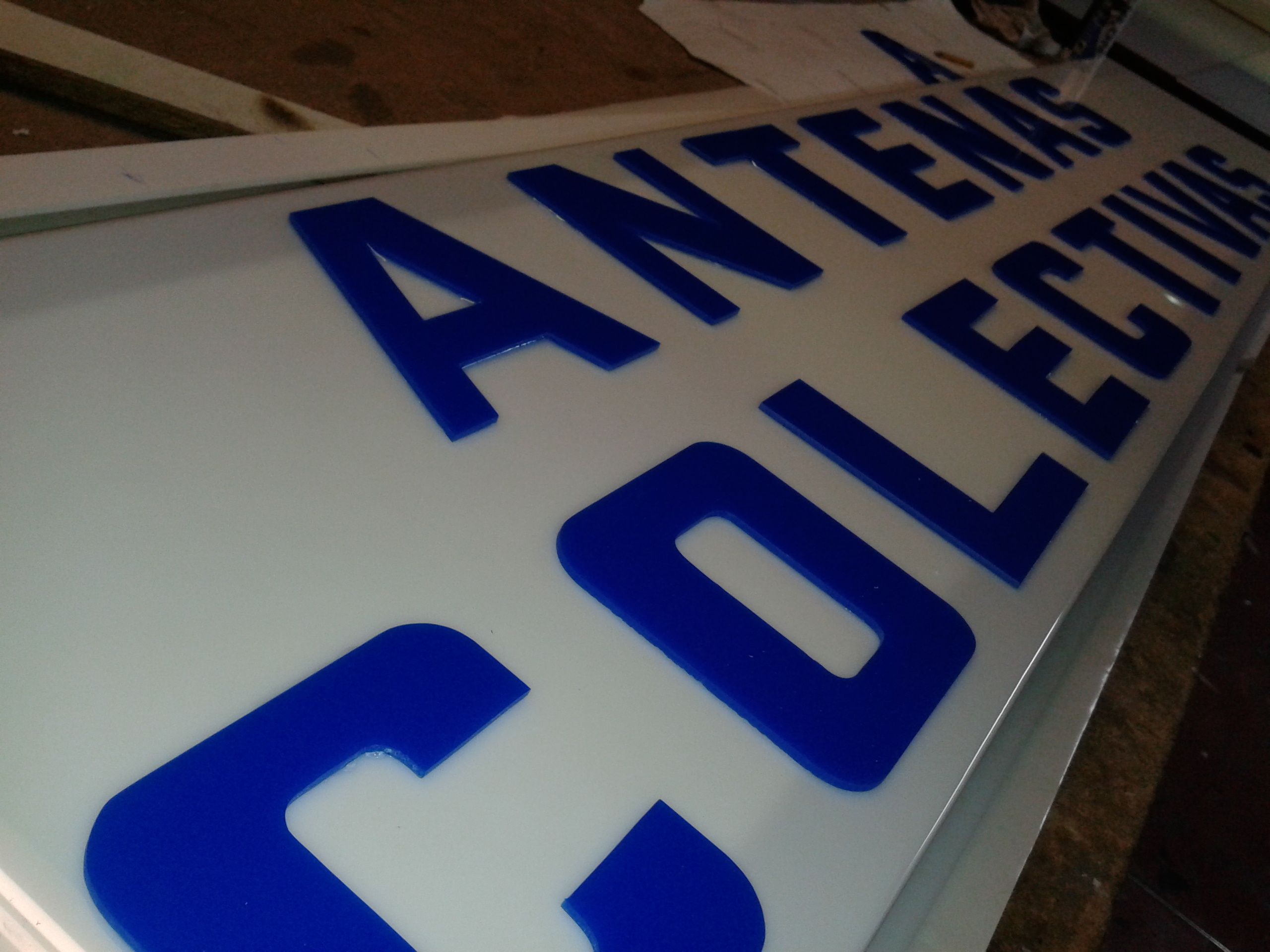 Letras planas para rotulo de antenas